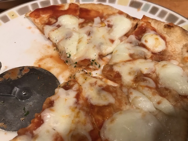 バッファローモッツアレラのピザ